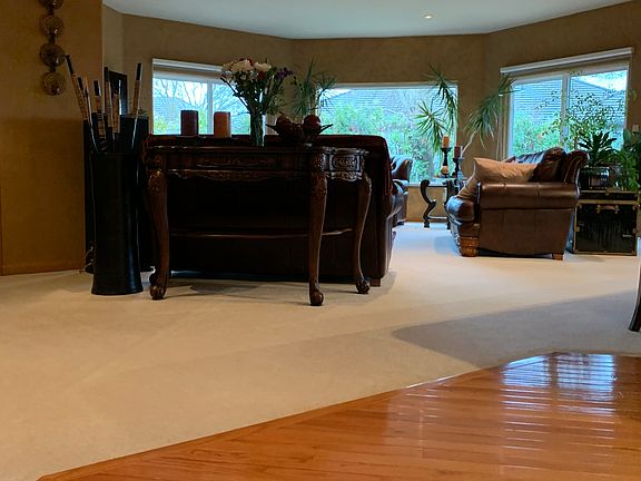 4th image of 204 Pine Lake Dr