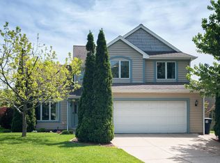 5970 S Brandtwood Ct, Cudahy, WI 53110