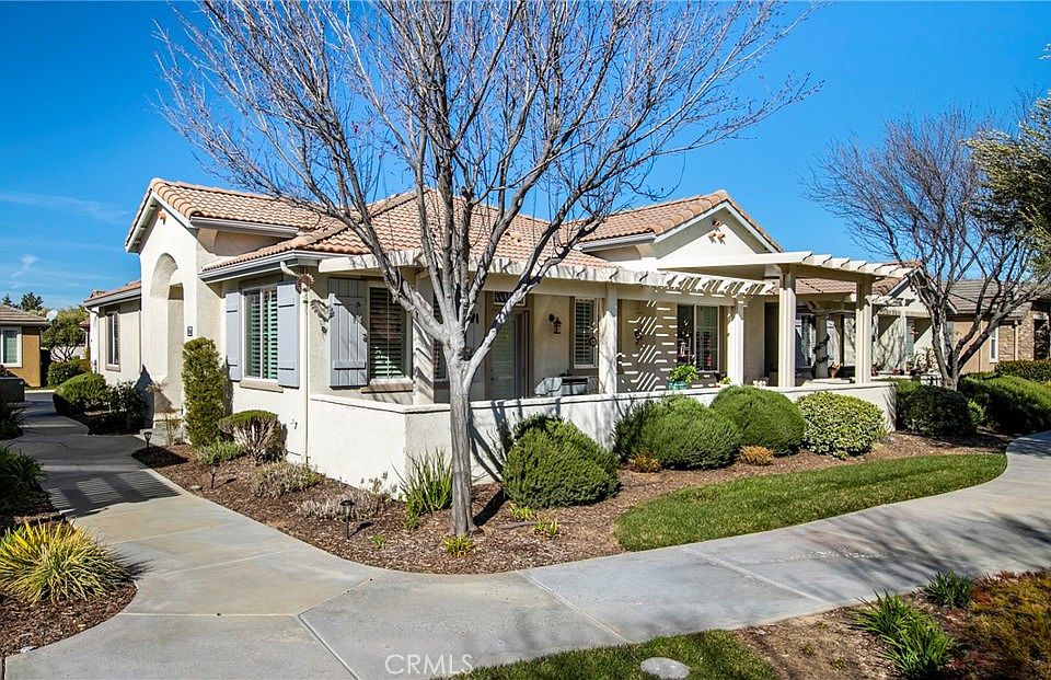 1664 Beaver Crk A Beaumont CA 92223 Zillow