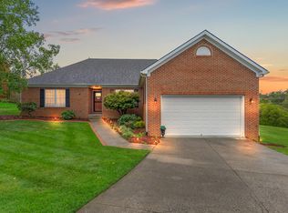 909 Medley Dr, Richmond, KY 40475