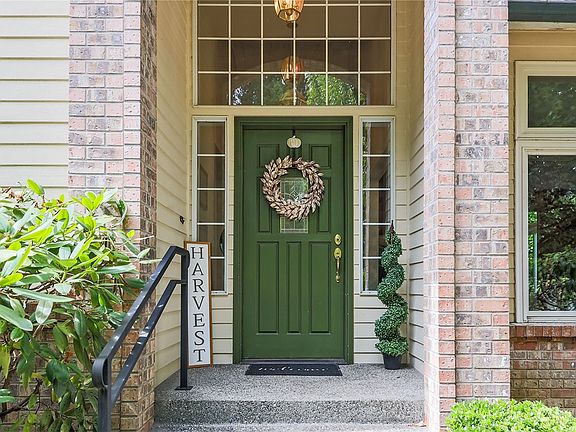 3rd image of 18237 64th Avenue NE