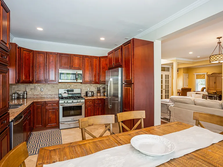 529 Montauk Hwy — Photo 12
