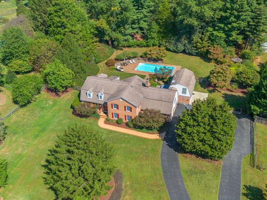 13309 Chestnut Oak Dr, Darnestown, MD 20878