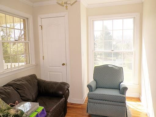 5th image of 355 Scenic View Cir