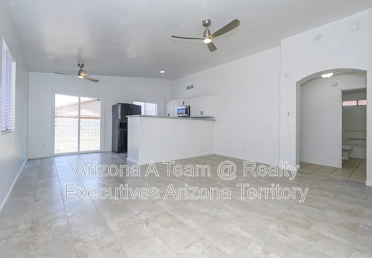 8873 E Rose Tree St — Photo 5