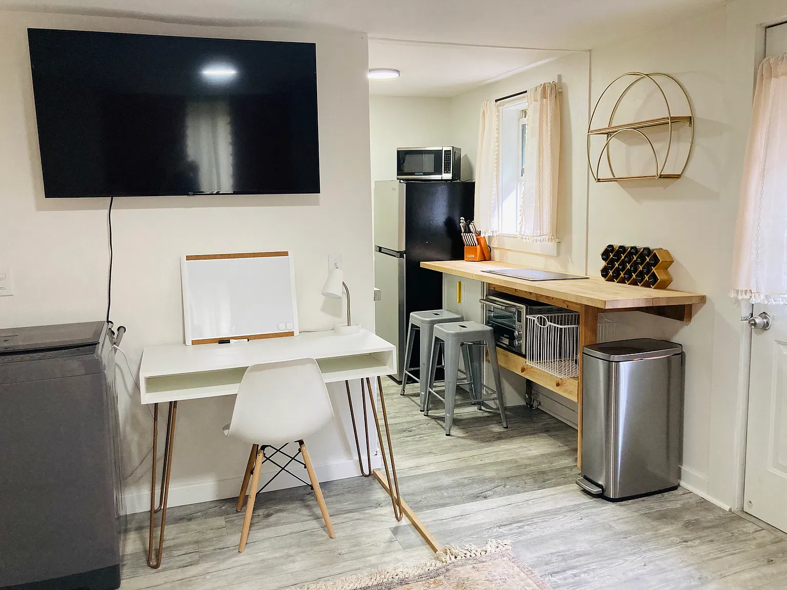 Studio, 300 sqft, $1,190 — Photo 1
