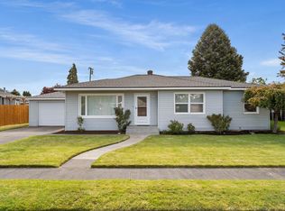 946 SW 13th St, Redmond, OR 97756