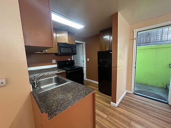 4th image of 12025 32nd Ave NE APT B2