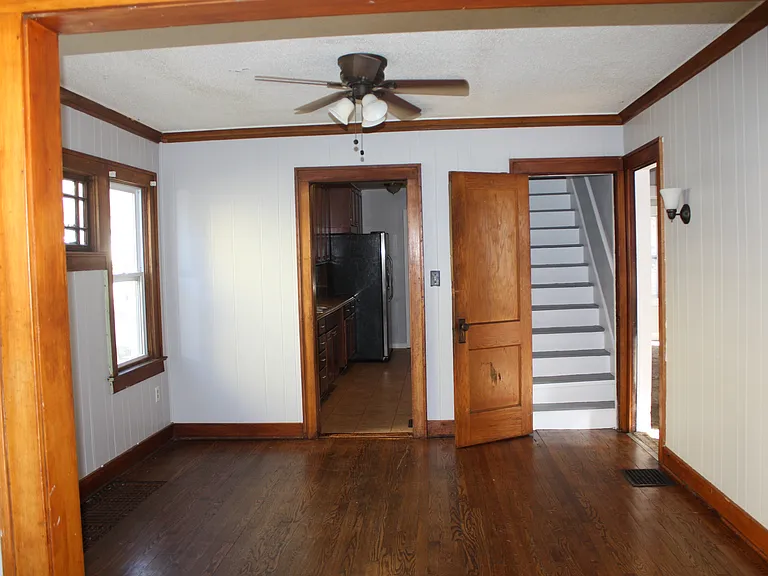 5725 Highland Ave — Photo 12