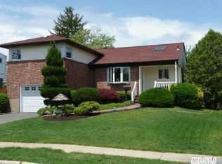227 Normandy Rd, Massapequa, NY 11758