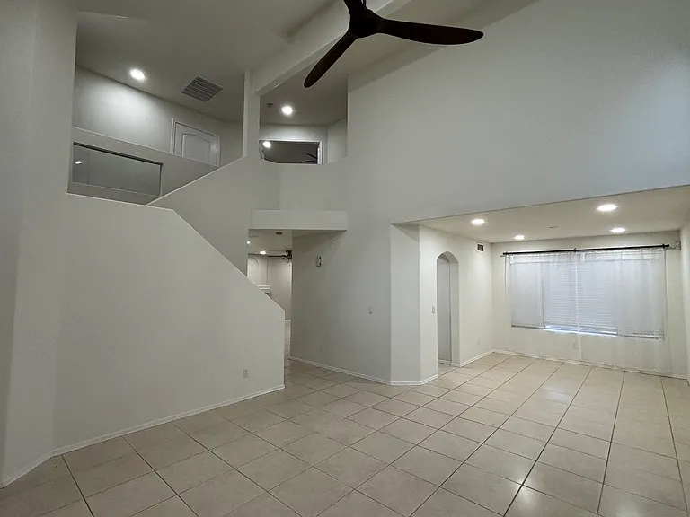 1231 N Tercera Ct — Photo 4