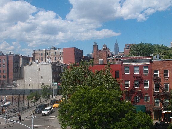 4th image of 64 Macdougal St APT 14