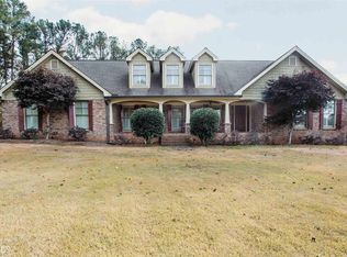 1587 Oak Rd, Snellville, GA 30078