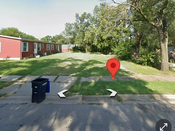 631 N High St, El Dorado, KS 67042
