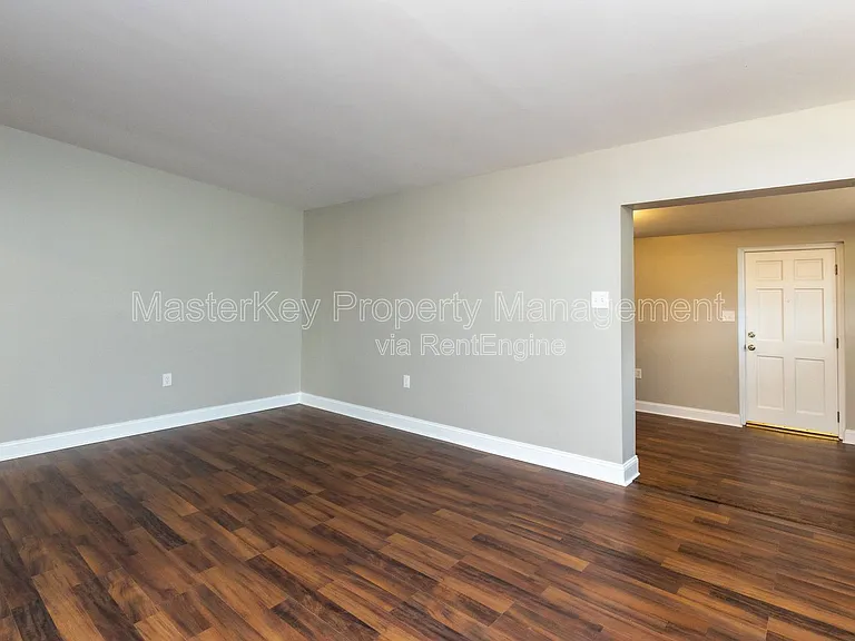 6313 Johnsdale Rd — Photo 10