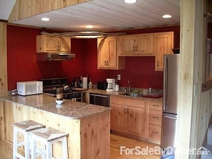 Lake Pauline Cottage
						:
						Kitchen