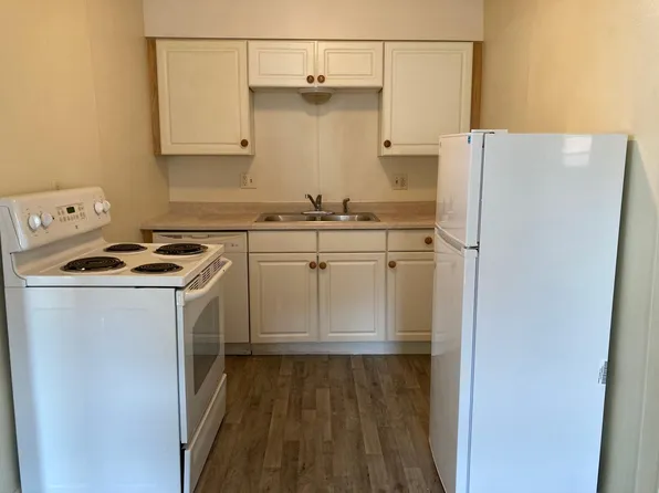 112 E 2nd St, Minneota, MN 56264