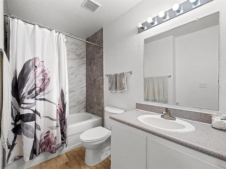 8933 Manor Loop #204 — Photo 22