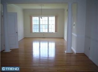 1472 Heather Ridge Dr, Newtown, PA 18940