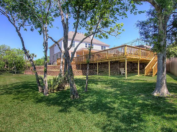 5th image of 2315 S Lake Dr