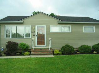 3613 Center Dr, Parma, OH