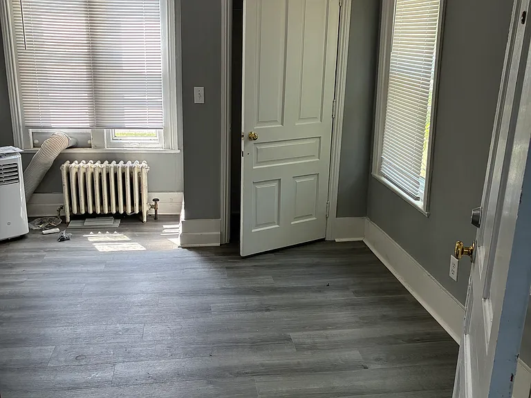 318 Maple St #1 — Photo 3