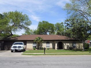 604 Chisolm Trl, Hurst, TX 76054