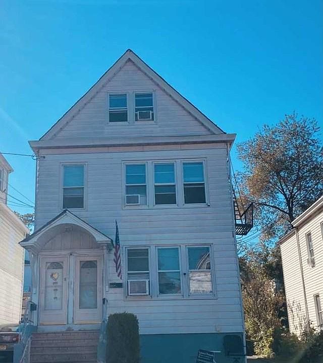 1st image of 164 Outwater Ln