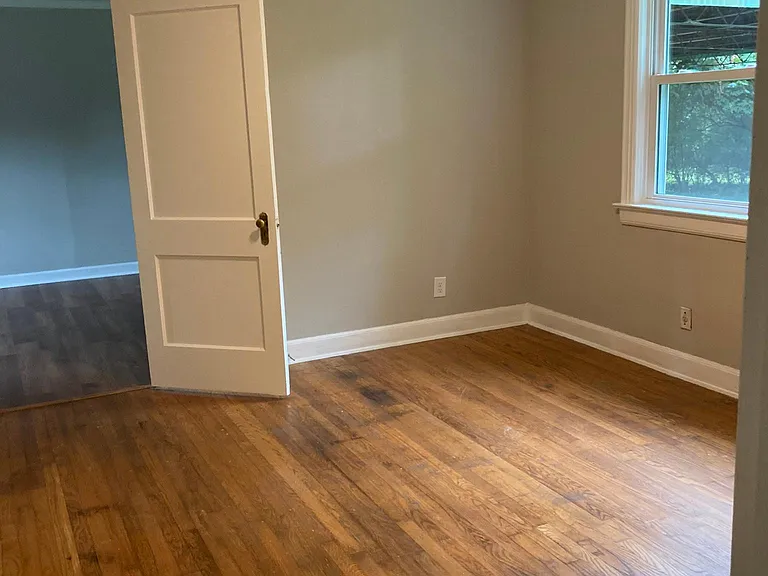 2234 Stratford Ave — Photo 9