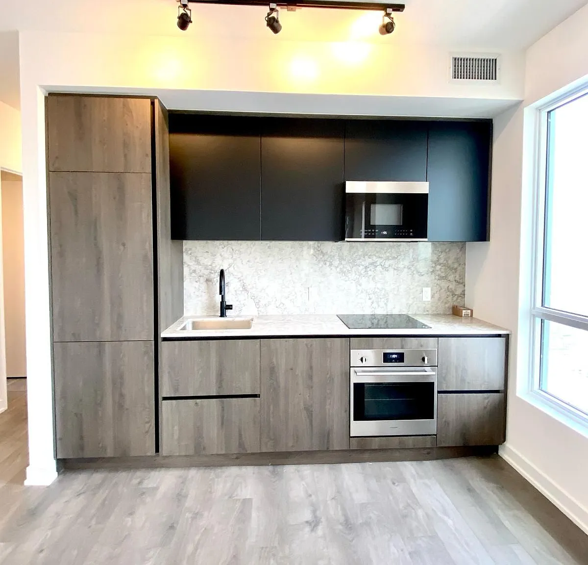 3 bed, $3,900 — Photo 3