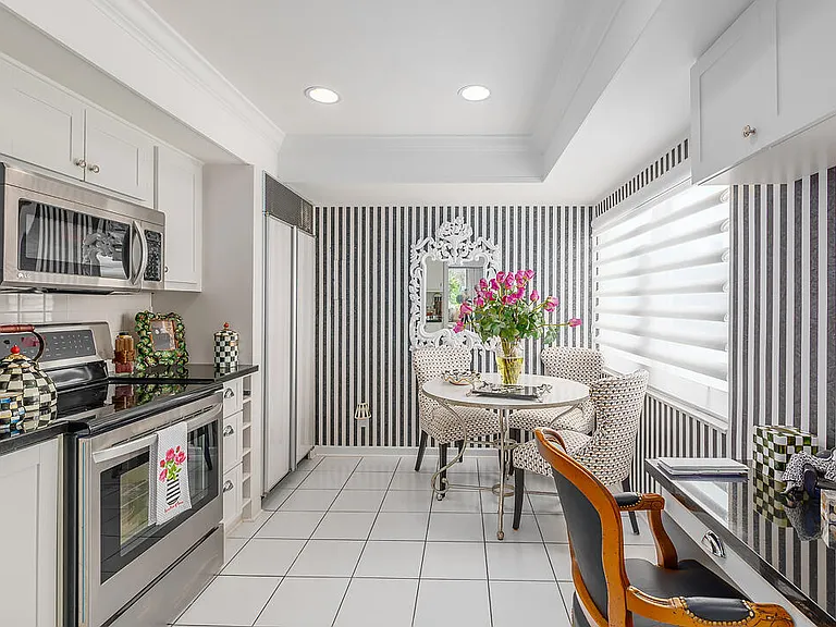250 Bradley Pl #202 — Photo 12