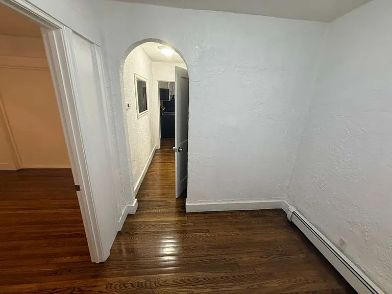 50 Raymond St — Photo 2