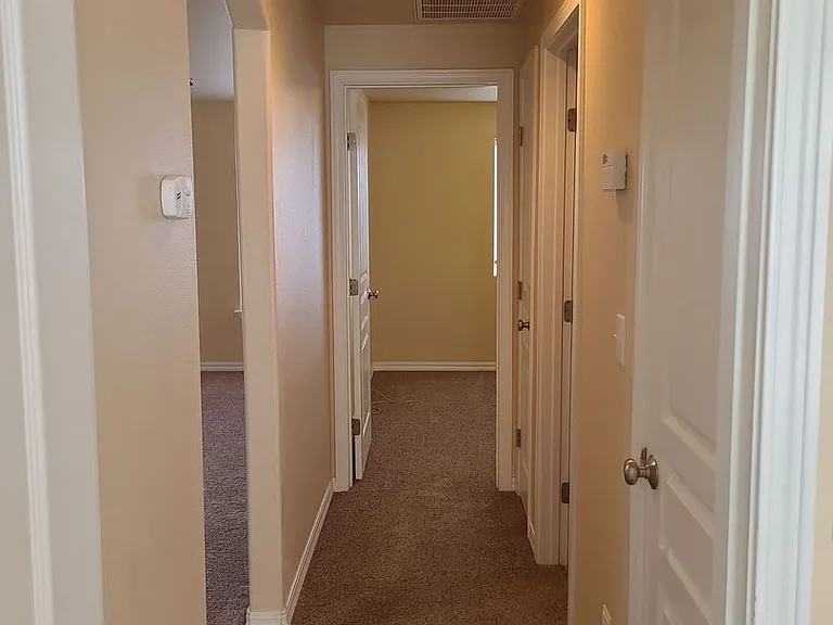 601 N Mississippi Dr — Photo 17