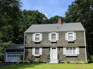 16 Green Valley Lakes Rd, East Lyme, CT 06333