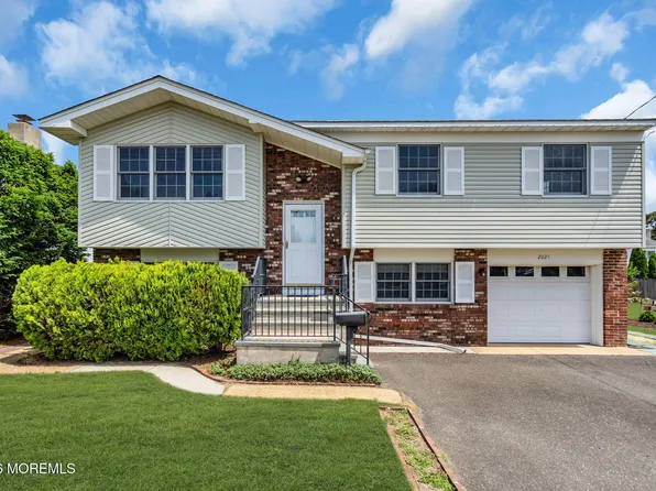 2025 Riviera Parkway, Point Pleasant, NJ 08742