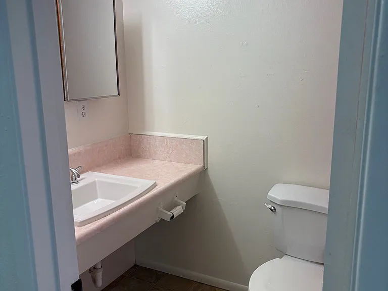 1042 S Linda Vista Dr — Photo 8