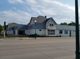 515 E 4th St, Yankton, SD 57078