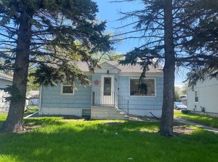 1521 University Dr N, Fargo, ND 58102