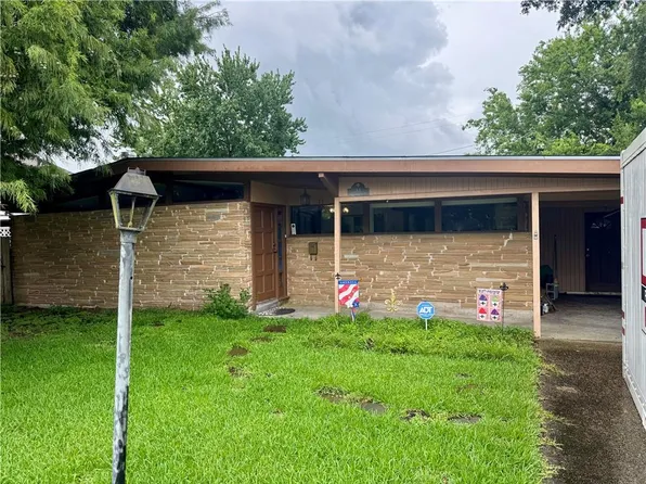 11 Laux Manor Dr, Metairie, LA 70003