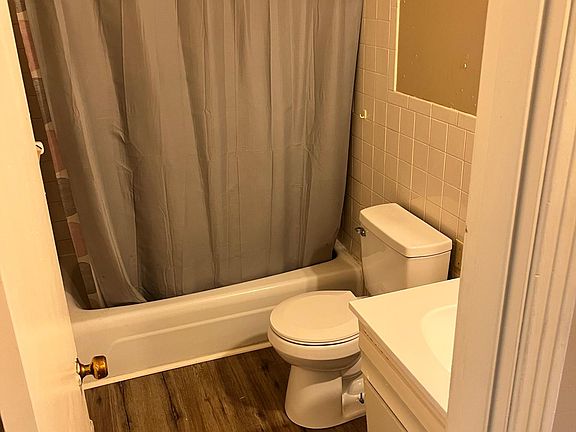 5th image of 115 Woodlawn Dr #7