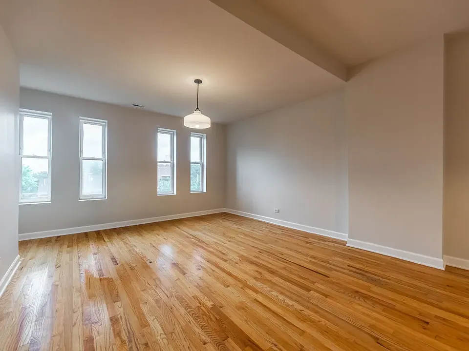 1534 N Milwaukee Ave #4