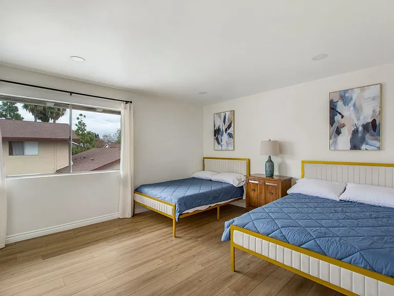 405 Nobel Ave #C — Photo 3