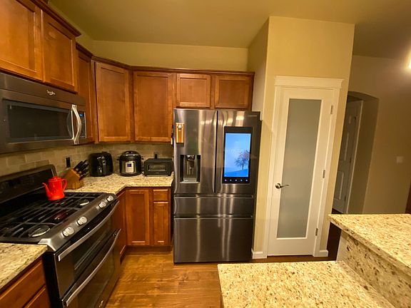 3rd image of 4245 Dudley Dr NE