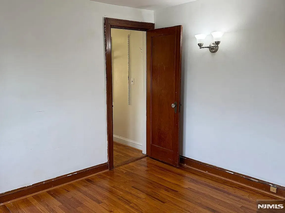 2 bed, 800 sqft, $2,000 — Photo 4