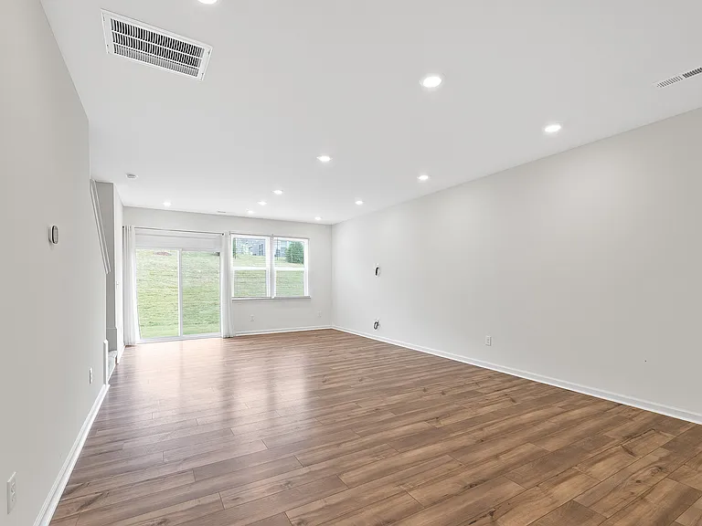 3063 Spline Cir — Photo 7