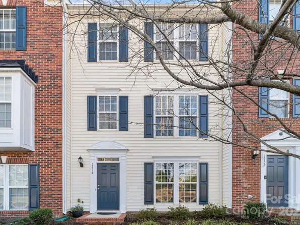 15712 Kensington Palace Ln, Charlotte, NC 28277