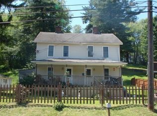 131 Tipple Row Rd, Hempfield, PA 15601