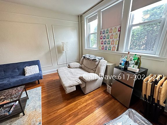 2nd image of 70 Chiswick Rd APT 1