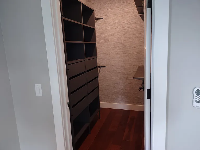 300 W Crawford Ave — Photo 24