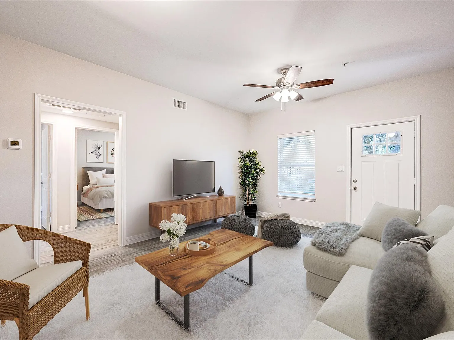 2 bed, 1.0 bath, 778 sqft, $1,300 — Photo 2
